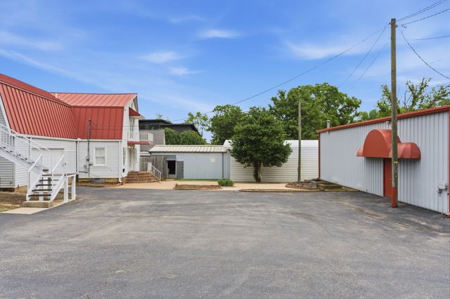 5717 Maudina Ave, Nashville, TN 37209