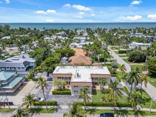 940 3rd ST S 104, Naples, FL 34102