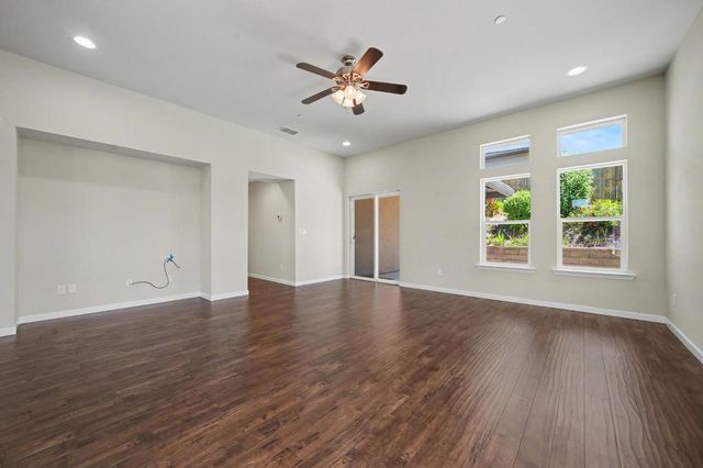 159 Emerald Ln, Jackson, CA 95642