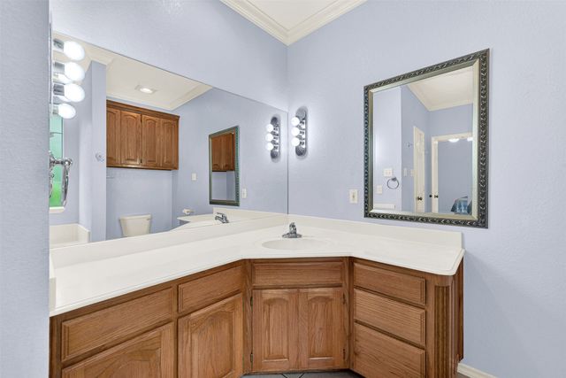 2735 Bent Oaks Drive, Burleson, TX 76028