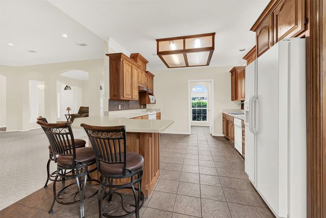 2735 Bent Oaks Drive, Burleson, TX 76028
