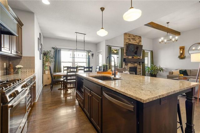 12916 W 169TH Street, Overland Park, KS 66221