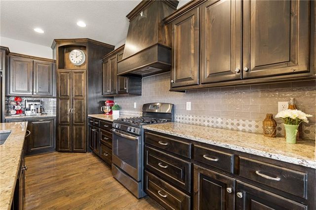 12916 W 169TH Street, Overland Park, KS 66221