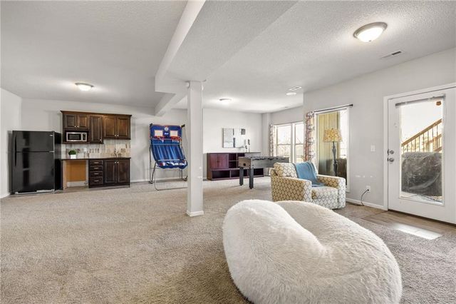 12916 W 169TH Street, Overland Park, KS 66221