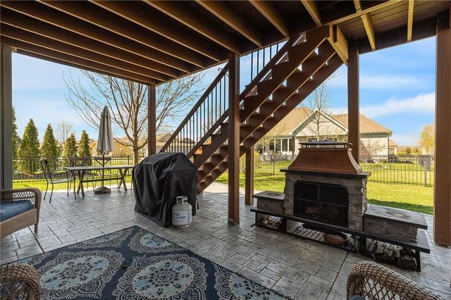 12916 W 169TH Street, Overland Park, KS 66221