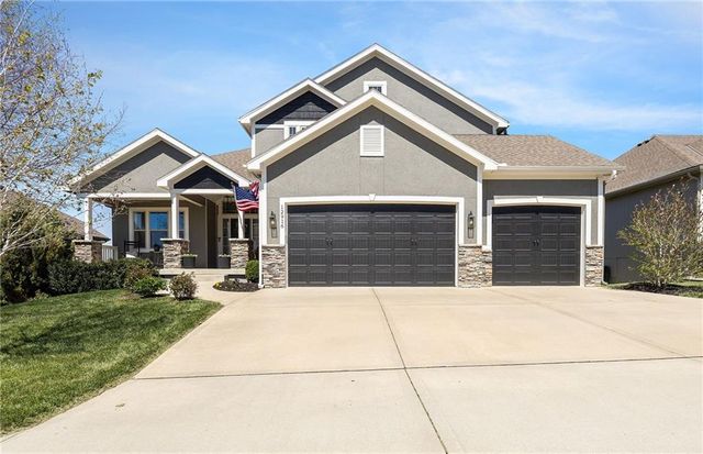 12916 W 169TH Street, Overland Park, KS 66221