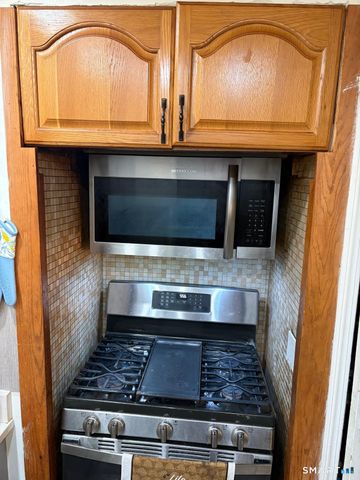 25 Palmer Avenue, Hamden, CT 06514