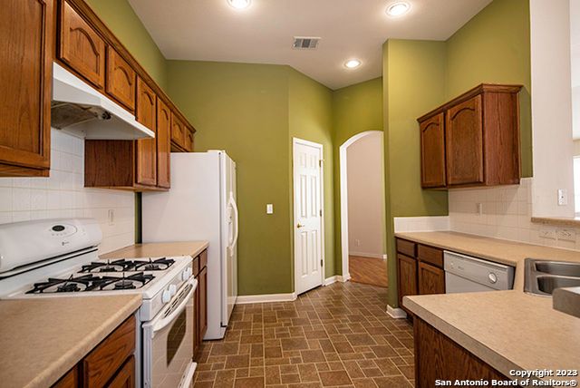 8422 WHITEBRUSH, Converse, TX 78109