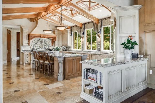 2729 Via Oleadas, Palos Verdes Estates, CA 90274