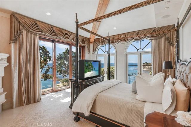 2729 Via Oleadas, Palos Verdes Estates, CA 90274