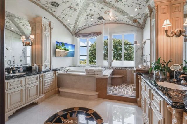 2729 Via Oleadas, Palos Verdes Estates, CA 90274