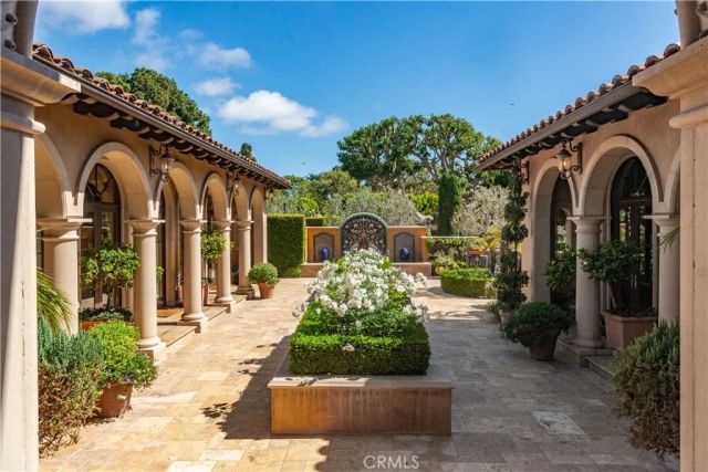 2729 Via Oleadas, Palos Verdes Estates, CA 90274