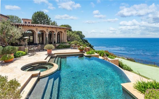 2729 Via Oleadas, Palos Verdes Estates, CA 90274