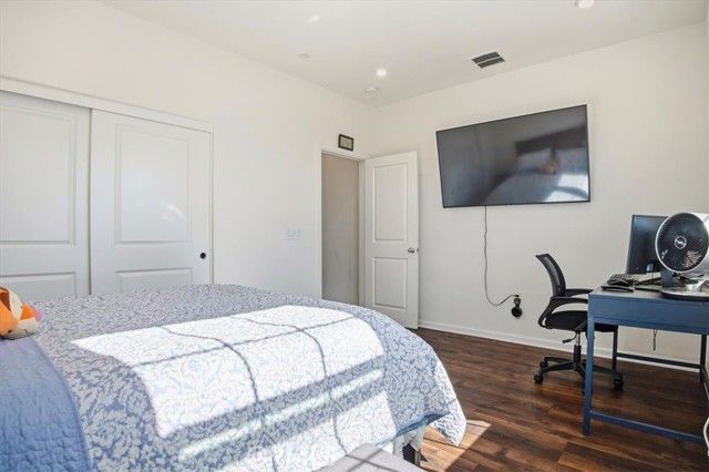 240 Tavern Creek, Palmdale, CA 93551