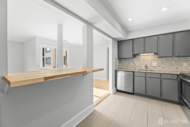 3226 Sayre Drive, Plainsboro, NJ 08540