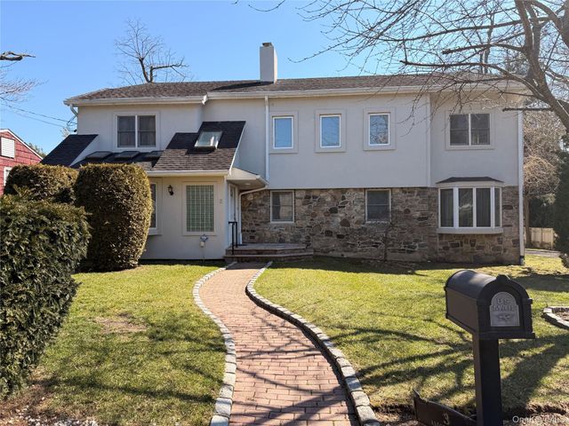 3 Ascot Ridge, Great Neck, NY 11021