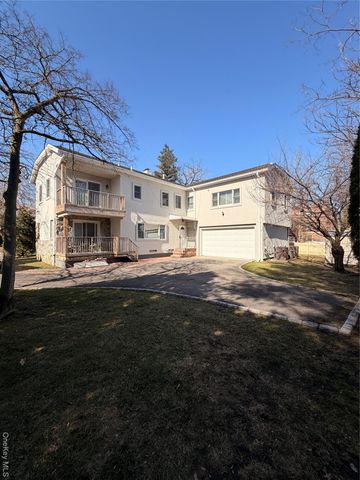 3 Ascot Ridge, Great Neck, NY 11021