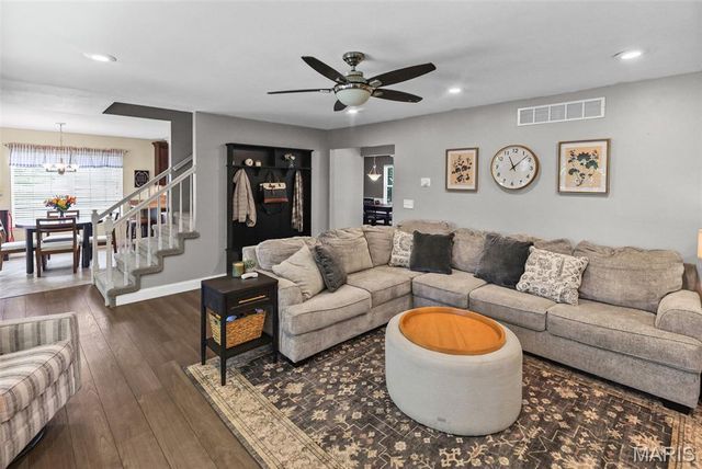 1605 Maplewood Court, Edwardsville, IL 62025