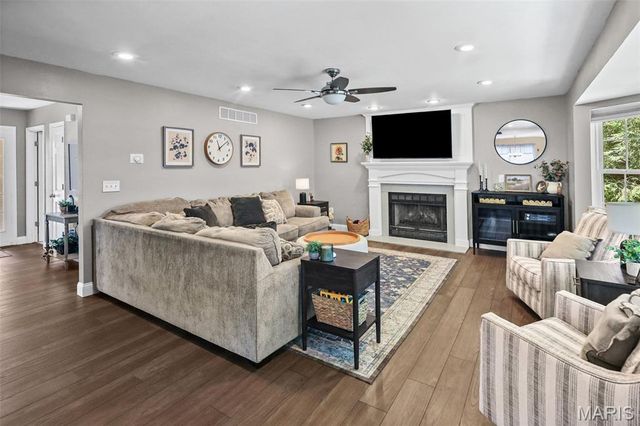 1605 Maplewood Court, Edwardsville, IL 62025