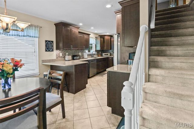 1605 Maplewood Court, Edwardsville, IL 62025