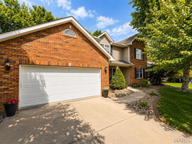 1605 Maplewood Court, Edwardsville, IL 62025