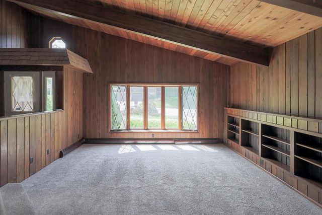 507 Park View Drive, Mount Horeb, WI 53572