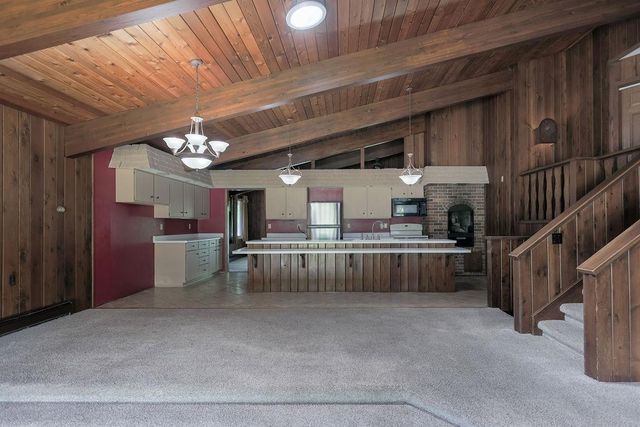 507 Park View Drive, Mount Horeb, WI 53572