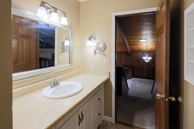507 Park View Drive, Mount Horeb, WI 53572