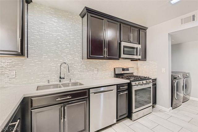 7609 Almeria Avenue, Las Vegas, NV 89128