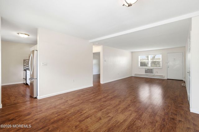 89 White Street C, Eatontown, NJ 07724