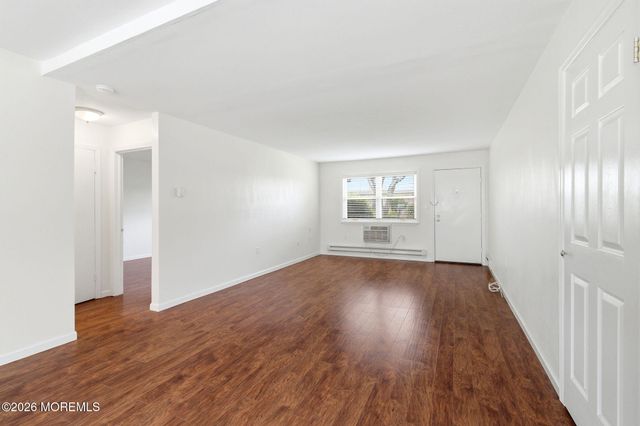 89 White Street C, Eatontown, NJ 07724