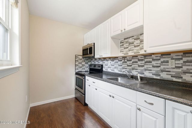 89 White Street C, Eatontown, NJ 07724