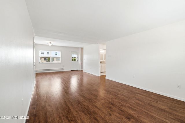 89 White Street C, Eatontown, NJ 07724