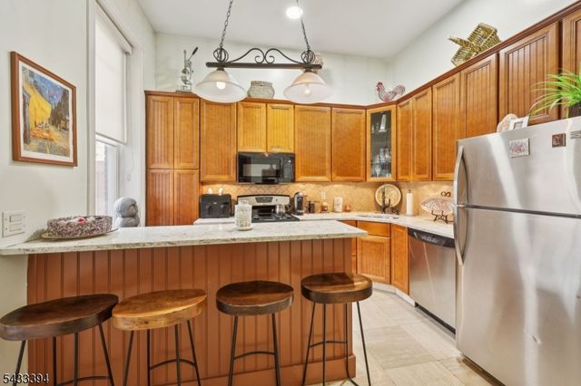 105 Jefferson St, Newark City, NJ 07105