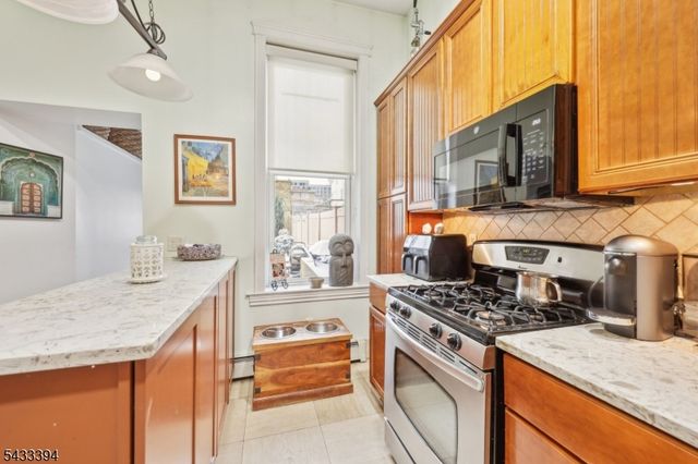 105 Jefferson St, Newark City, NJ 07105