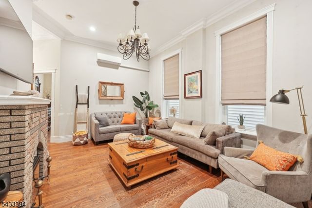 105 Jefferson St, Newark City, NJ 07105