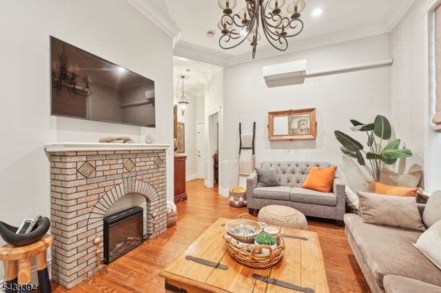 105 Jefferson St, Newark City, NJ 07105