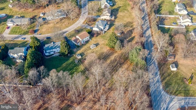 115 PENNY LN, New Freedom, PA 17349