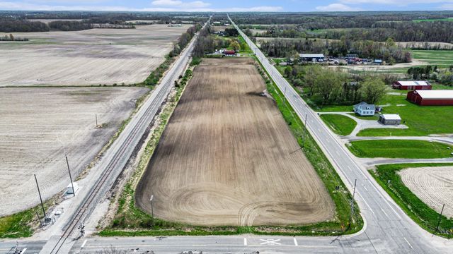 17567 A Lakeside Road, Three Oaks, MI 49128
