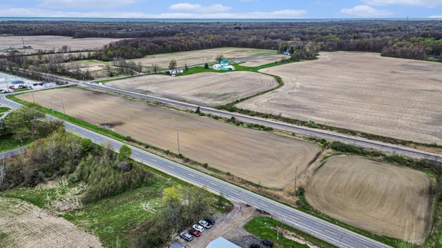 17567 A Lakeside Road, Three Oaks, MI 49128