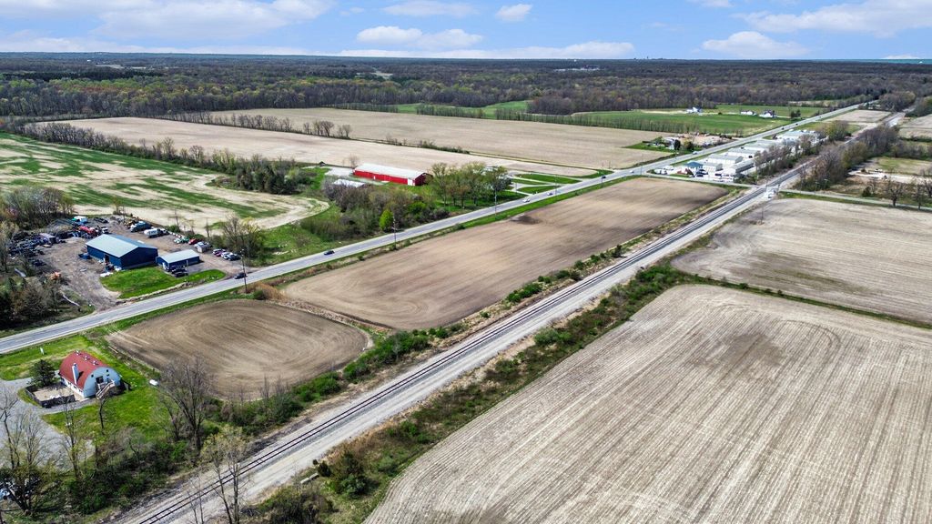 17567 A Lakeside Road, Three Oaks, MI 49128