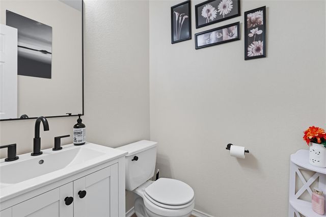 381 Bloomsbury DR, Kyle, TX 78640