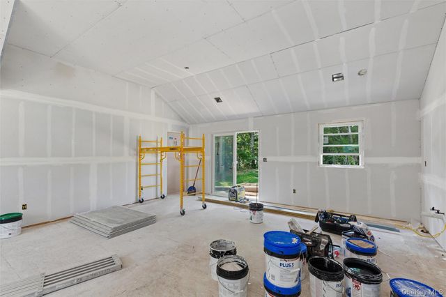 129 Cedar Lane, Medford, NY 11763