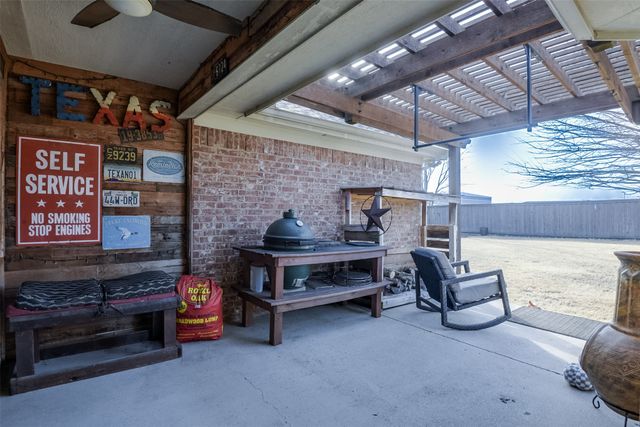 326 Sagebrush Lane, Waxahachie, TX 75165