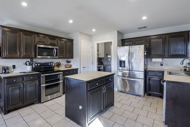 326 Sagebrush Lane, Waxahachie, TX 75165