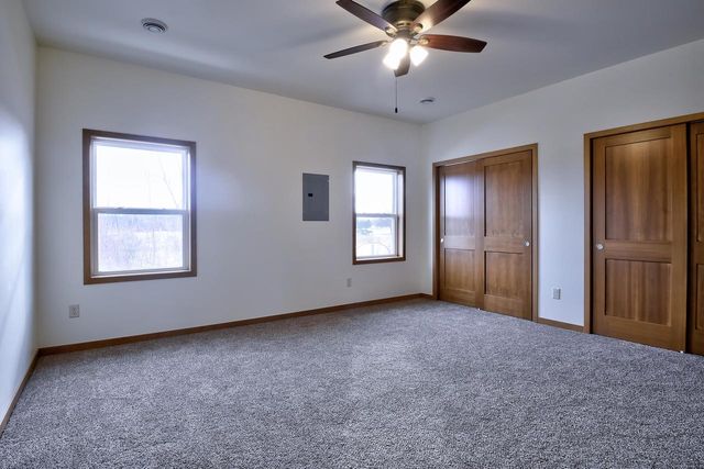 1322 Kettle DRIVE, Kewaskum, WI 53040