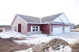 1322 Kettle DRIVE, Kewaskum, WI 53040