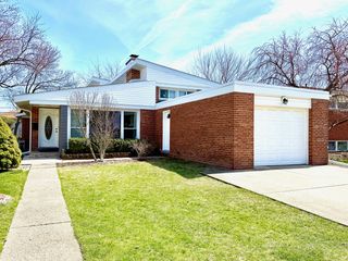 9131 Kilbourn Avenue, Skokie, IL 60076