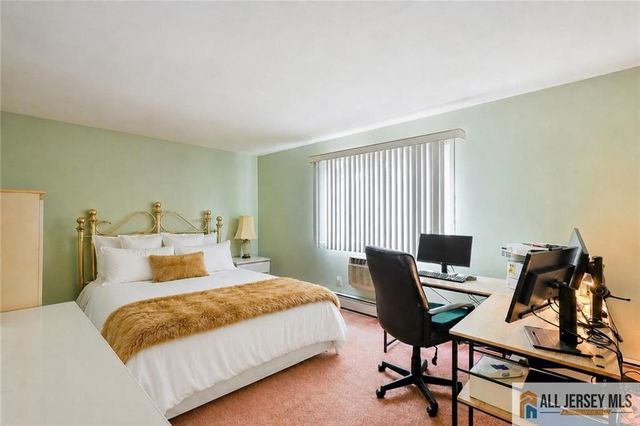 621 Cricket Lane 621, Woodbridge Proper, NJ 07095