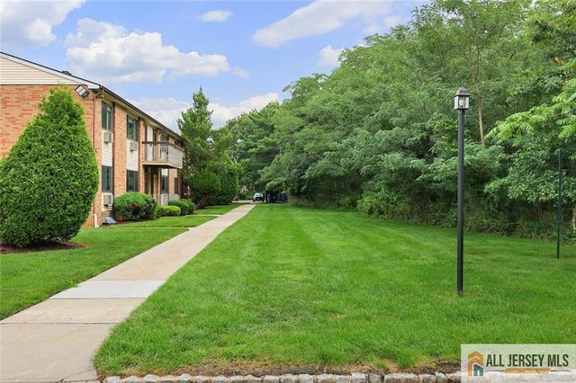 621 Cricket Lane 621, Woodbridge Proper, NJ 07095